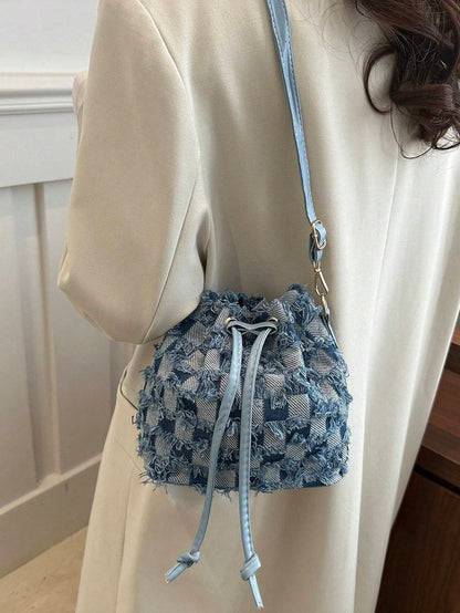Large Capacity Fashion Design Single Shoulder Casual Bag Women's Simple Commuting Portable Bucket Bag